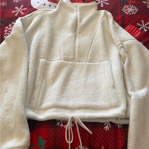 ALO Yoga Women's Cream Fleece Turtleneck Sweater